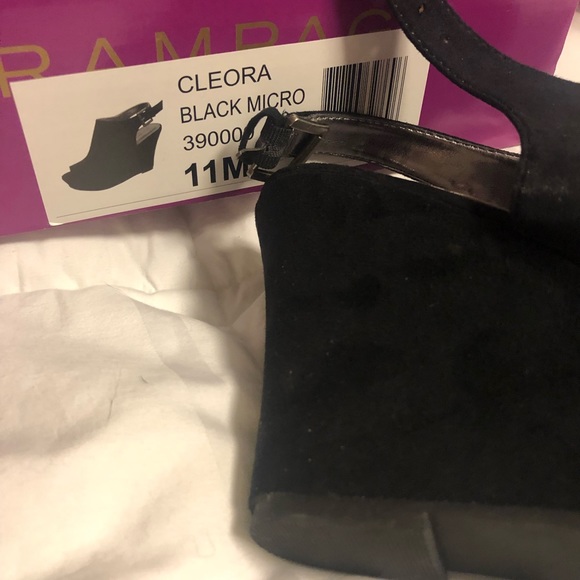 Shoes - Picture 4 of 5